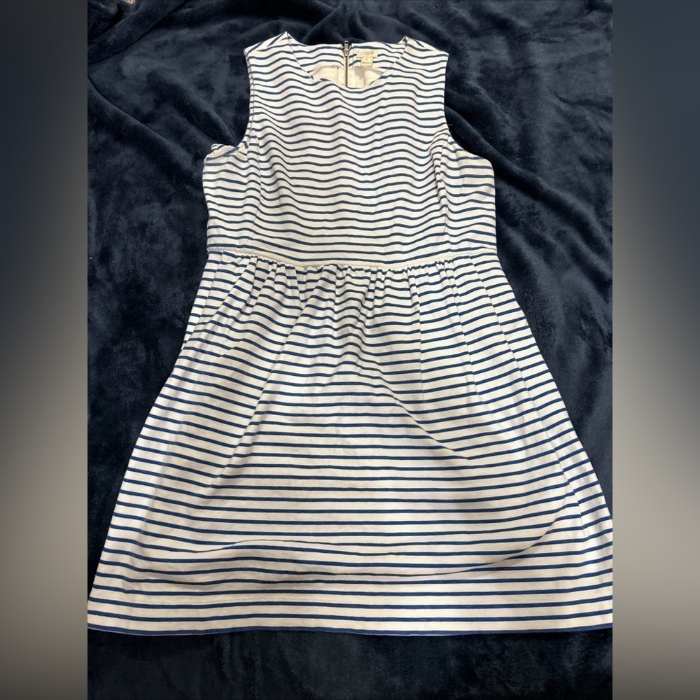 Women’s J Crew Dress White with Blue Stripes and pockets Size XL